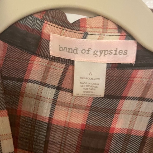 Band of gypsies plaid red, maroon and floral top size Small - Picture 5 of 7